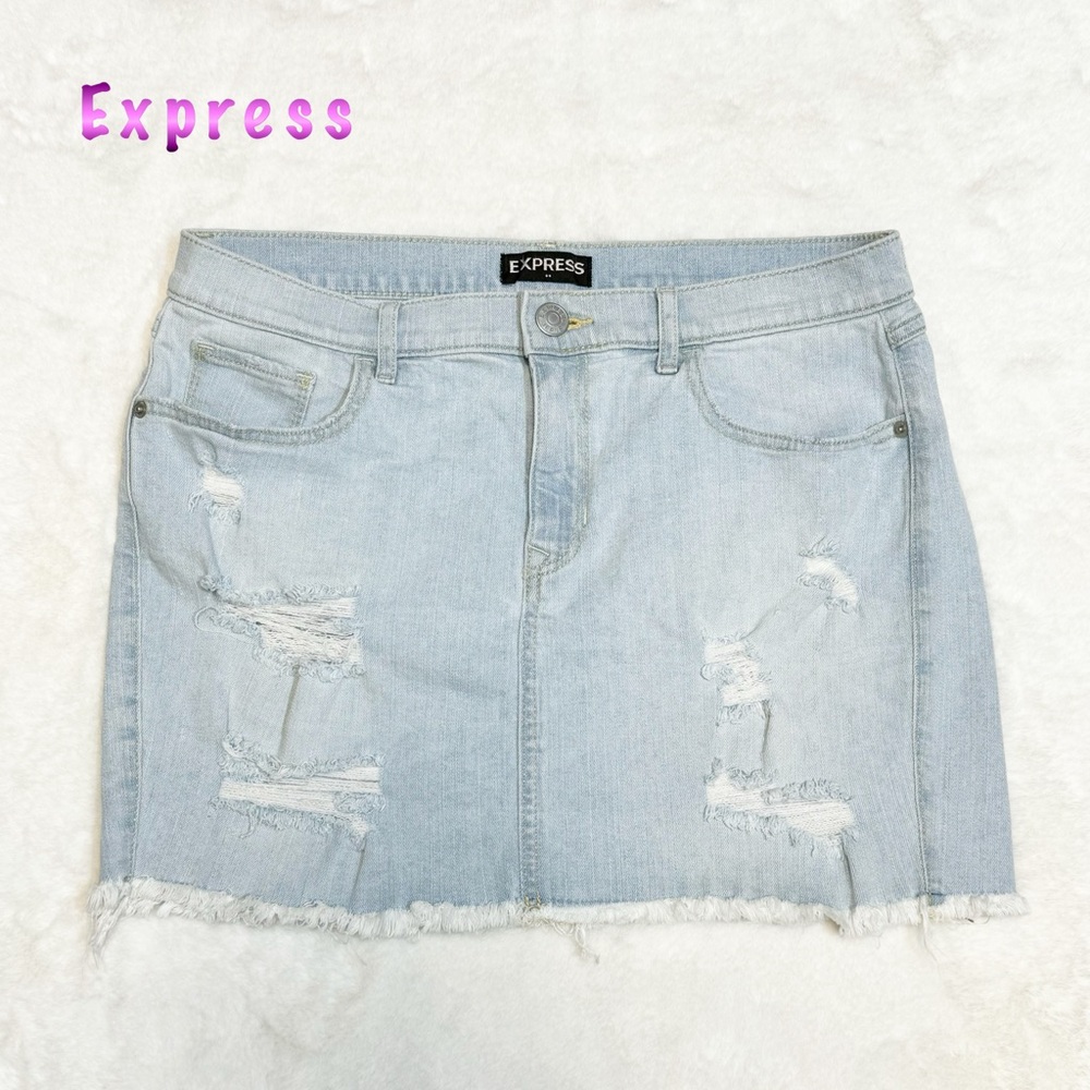 Express Denim Distresses Light Wash Jean Mini Skirt sz 8